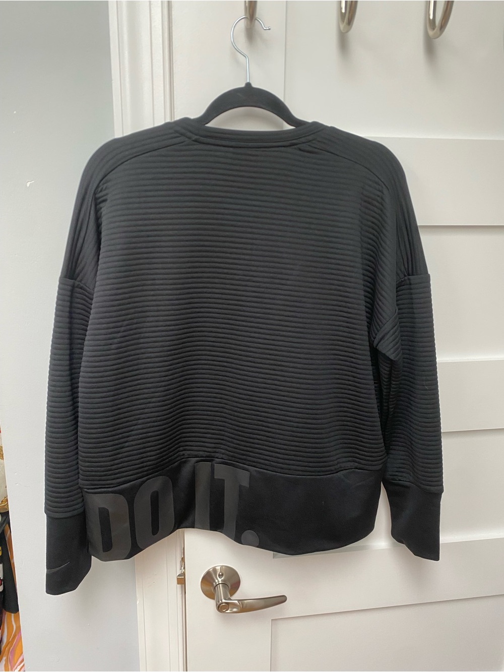 Nike Black Crewneck Sweatshirt with Subtle Logo Band - Picture 4 of 5